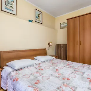 Apartman Rina, Medveja